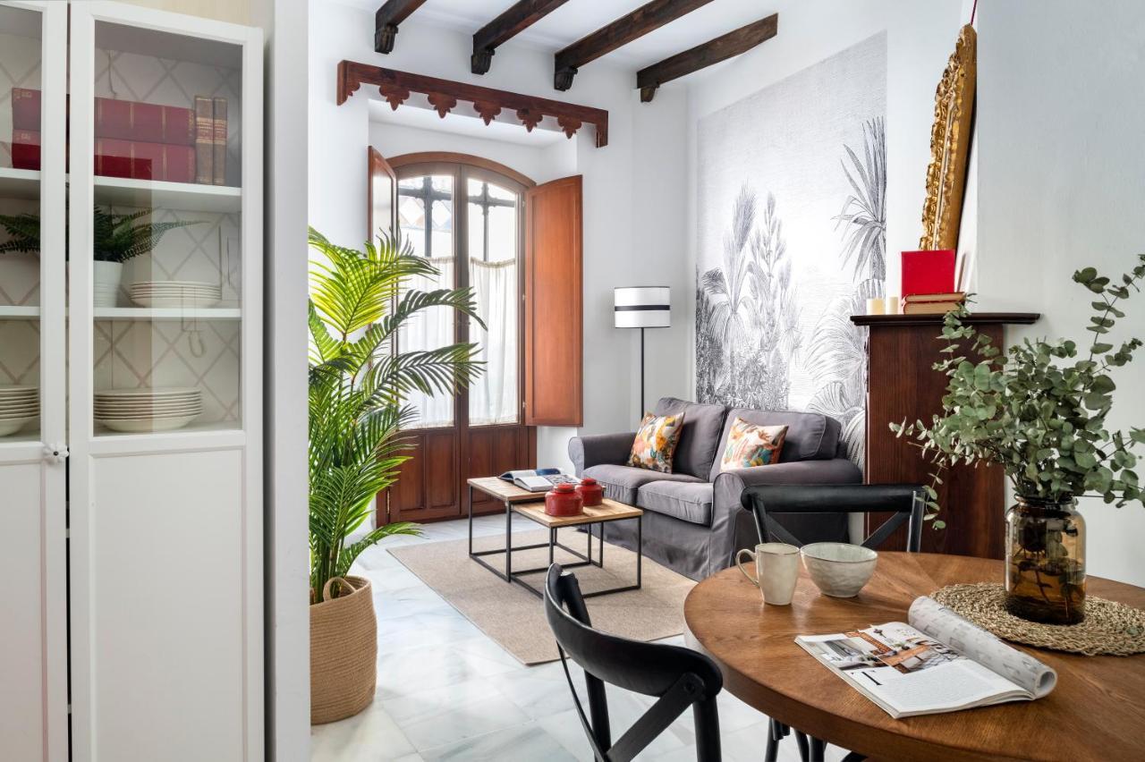 Hernando Colon Suite Apartments, Seville
